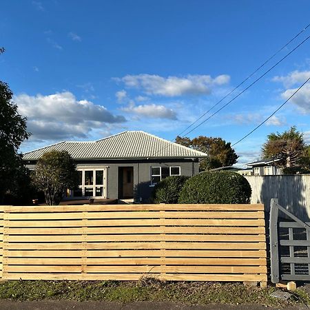 Peter'S Bach Villa Rotorua Exterior photo