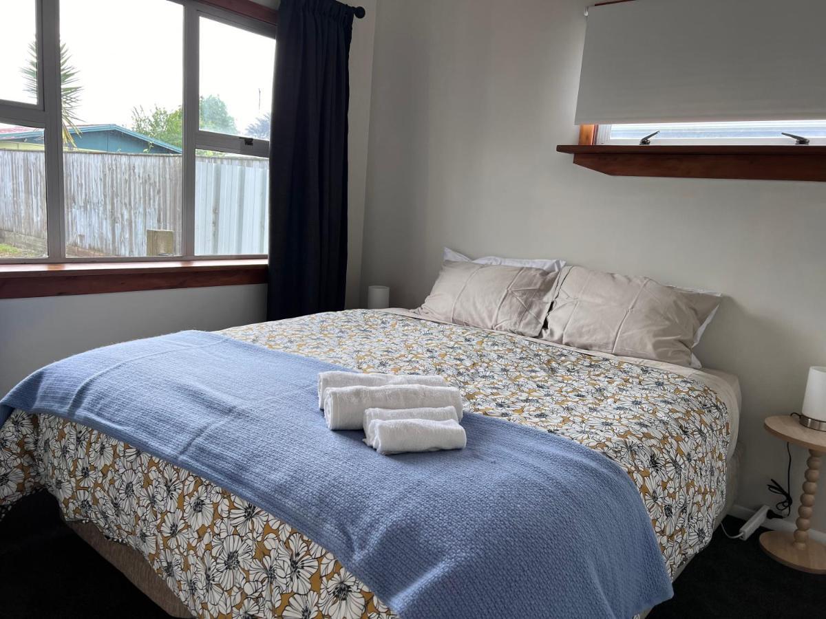Peter'S Bach Villa Rotorua Exterior photo